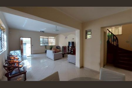 Casa à venda com 4 quartos, 325m² em Vila Clementino, São Paulo