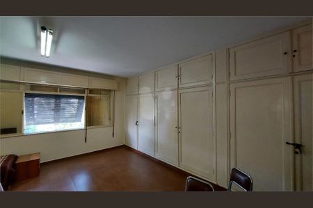 Casa à venda com 4 quartos, 325m² em Vila Clementino, São Paulo