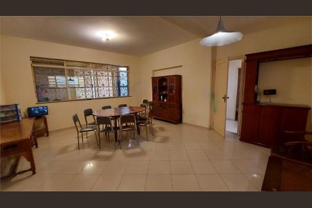 Casa à venda com 4 quartos, 325m² em Vila Clementino, São Paulo