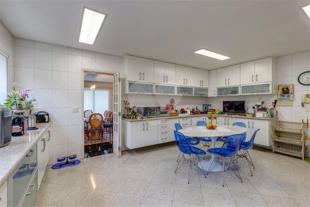 Casa à venda com 563m², 4 quartos e 7 vagas