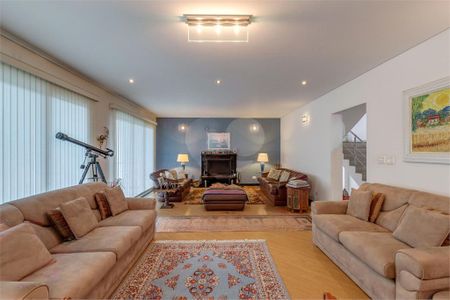 Casa à venda com 4 quartos, 563m² em Chácara Monte Alegre, São Paulo