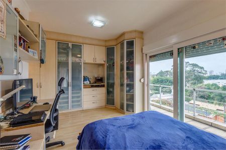 Casa à venda com 4 quartos, 563m² em Chácara Monte Alegre, São Paulo