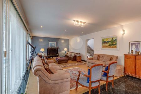 Casa à venda com 4 quartos, 563m² em Chácara Monte Alegre, São Paulo