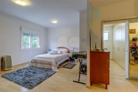 Casa à venda com 4 quartos, 563m² em Chácara Monte Alegre, São Paulo