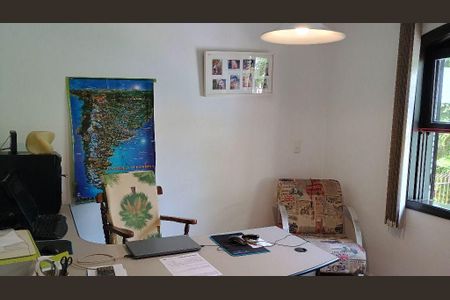 Casa à venda com 4 quartos, 233m² em Jardim Prudência, São Paulo