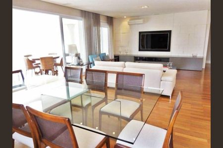 Apartamento à venda com 203m², 3 quartos e sem vaga