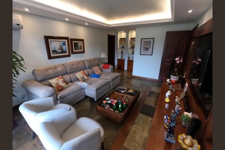 Casa à venda com 4 quartos, 437m² em Itaipu, Niterói