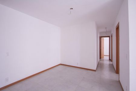 Sala de apartamento para alugar com 3 quartos, 78m² em Mutondo, São Gonçalo