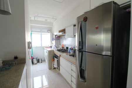 Cozinha de apartamento à venda com 2 quartos, 52m² em Jardim do Lago, São Paulo