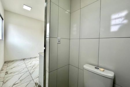 Banheiro de kitnet/studio para alugar com 1 quarto, 32m² em Jardim Oriental, São Paulo
