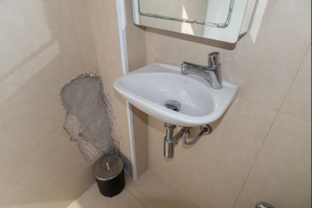 Apartamento à venda com 475m², 4 quartos e 4 vagasBanheiro de Serviço 2