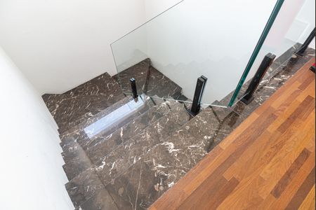 Apartamento à venda com 475m², 4 quartos e 4 vagasEscada