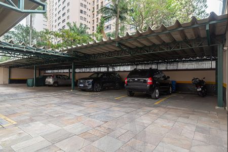 Apartamento à venda com 475m², 4 quartos e 4 vagasÁrea comum - Garagem