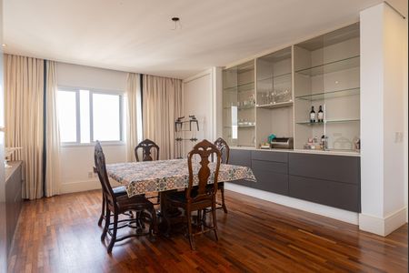 Apartamento à venda com 475m², 4 quartos e 4 vagasCozinha - Copa