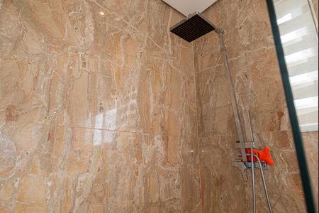 Apartamento à venda com 475m², 4 quartos e 4 vagasBanheiro da Suíte 3