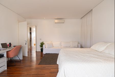 Apartamento à venda com 475m², 4 quartos e 4 vagasSuíte 3