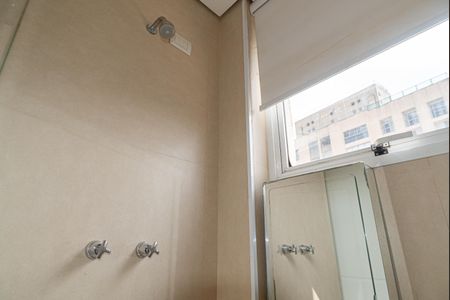 Apartamento à venda com 475m², 4 quartos e 4 vagasBanheiro de Serviço 2