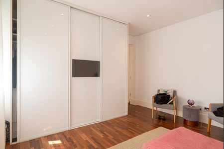 Apartamento à venda com 475m², 4 quartos e 4 vagasSuíte 2