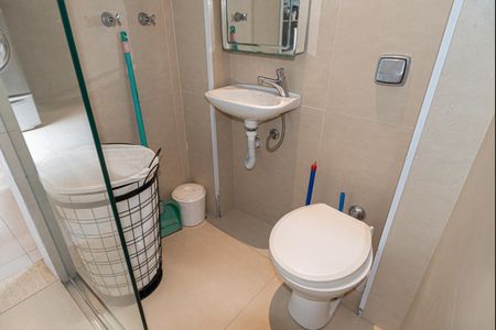 Apartamento à venda com 475m², 4 quartos e 4 vagasBanheiro de Serviço