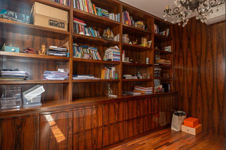 Apartamento à venda com 475m², 4 quartos e 4 vagasEscritório