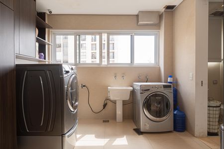 Apartamento à venda com 475m², 4 quartos e 4 vagasÁrea de Serviço