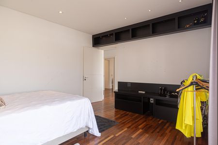 Apartamento à venda com 475m², 4 quartos e 4 vagasSuíte 4