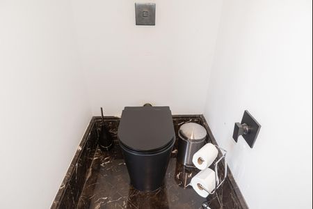 Apartamento à venda com 475m², 4 quartos e 4 vagasBanheiro da Suíte 1