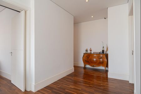 Apartamento à venda com 475m², 4 quartos e 4 vagasCorredor das Suítes