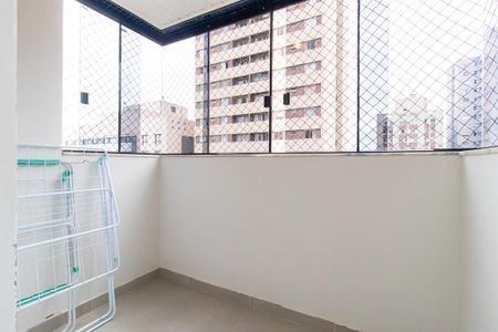Apartamento para alugar com 90m², 3 quartos e 1 vagaSacada