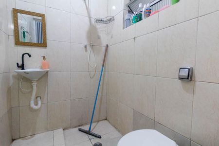 Casa à venda com 148m², 3 quartos e 2 vagasCasa 2: Banheiro