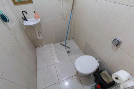 Casa à venda com 148m², 3 quartos e 2 vagasCasa 2: Banheiro