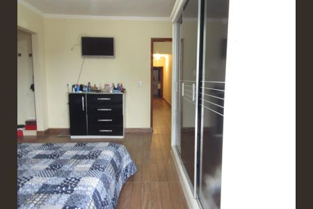 Casa à venda com 200m², 3 quartos e 3 vagasSuíte 1