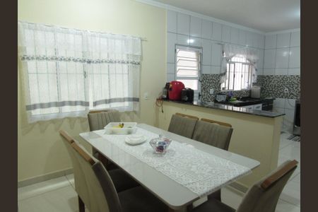 Casa à venda com 200m², 3 quartos e 3 vagasCozinha