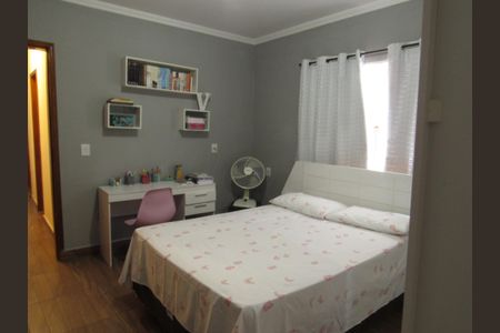 Casa à venda com 200m², 3 quartos e 3 vagasSuíte 2