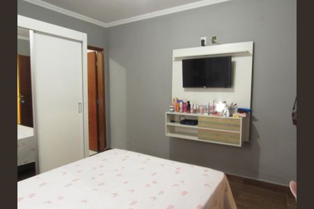 Casa à venda com 200m², 3 quartos e 3 vagasSuíte 2