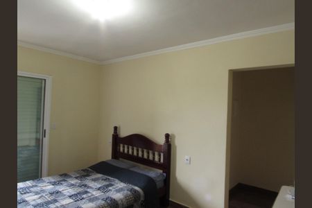 Casa à venda com 200m², 3 quartos e 3 vagasSuíte 1