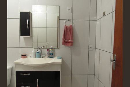 Casa à venda com 200m², 3 quartos e 3 vagasBanheiro da Suíte 2