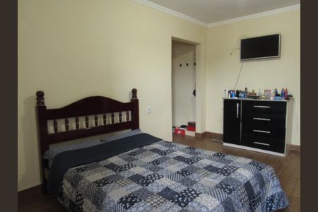 Casa à venda com 200m², 3 quartos e 3 vagasSuíte 1