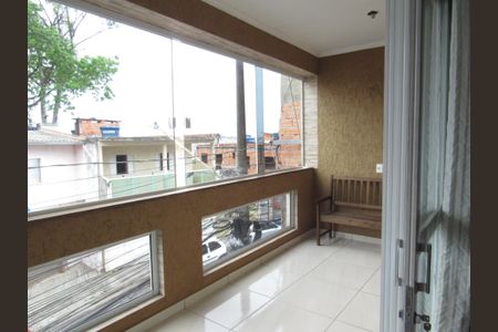 Casa à venda com 200m², 3 quartos e 3 vagasSala - Varanda