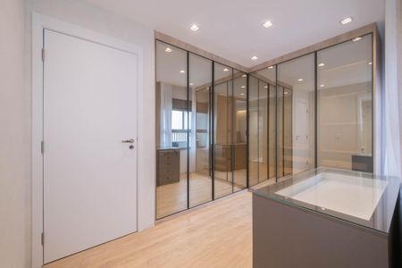 Apartamento à venda com 81m², 2 quartos e 1 vagaSuíte