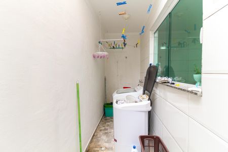 Casa de condomínio à venda com 70m², 2 quartos e 1 vagaÁrea de Serviço
