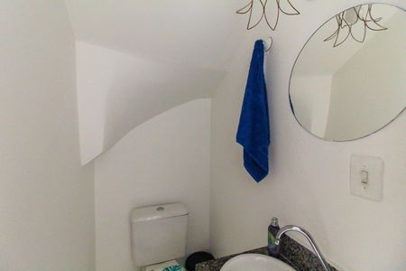 Casa de condomínio à venda com 70m², 2 quartos e 1 vagaLavabo