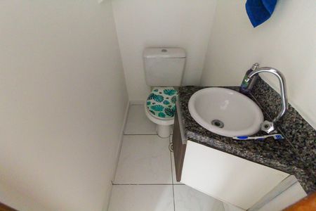 Casa de condomínio à venda com 70m², 2 quartos e 1 vagaLavabo