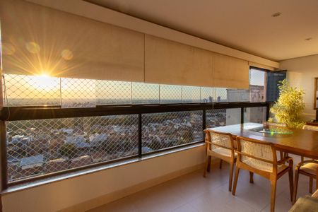 Apartamento para alugar com 117m², 3 quartos e 2 vagasSala/Varanda