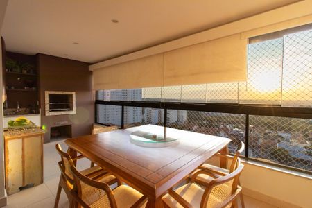 Apartamento para alugar com 117m², 3 quartos e 2 vagasSala/Varanda