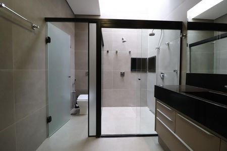 Casa para alugar com 435m², 4 quartos e 4 vagasBanheiro do Quarto 2