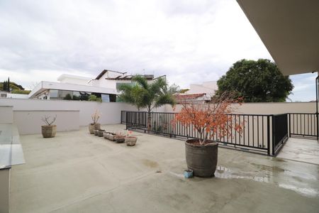 Casa para alugar com 435m², 4 quartos e 4 vagasTerraço