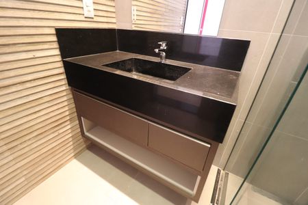 Casa para alugar com 435m², 4 quartos e 4 vagasBanheiro do Quarto 1