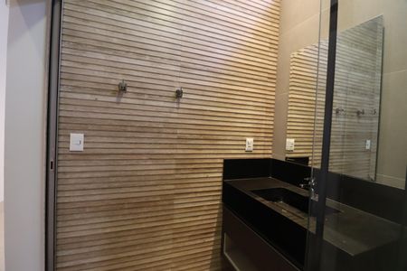 Casa para alugar com 435m², 4 quartos e 4 vagasBanheiro do Quarto 1