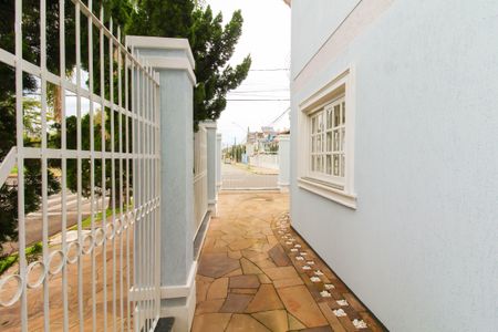 Casa à venda com 170m², 3 quartos e 2 vagasÁrea externa